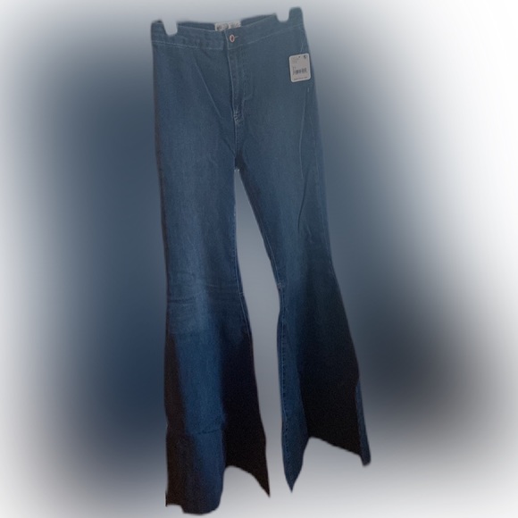 Free People - Just Float on Flare Jeans - NWT - Picture 4 of 8